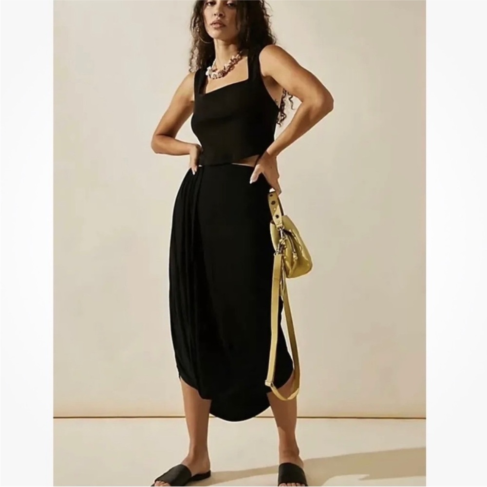 Free People FP Beach Daphne Midi Elegant Black Women's Skirt size small.